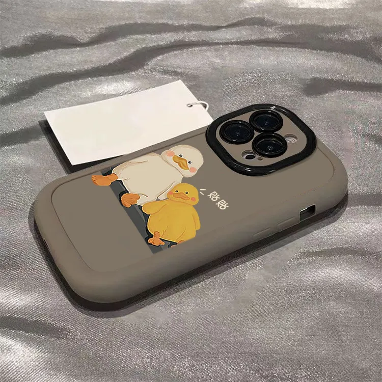 可爱贴贴鸭苹果14promax手机壳iphone15全包11硅胶13pro高级12p软