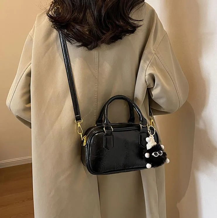 百搭手拎包包女新款冬季简约时尚保龄球2025包高级质感单肩包女款