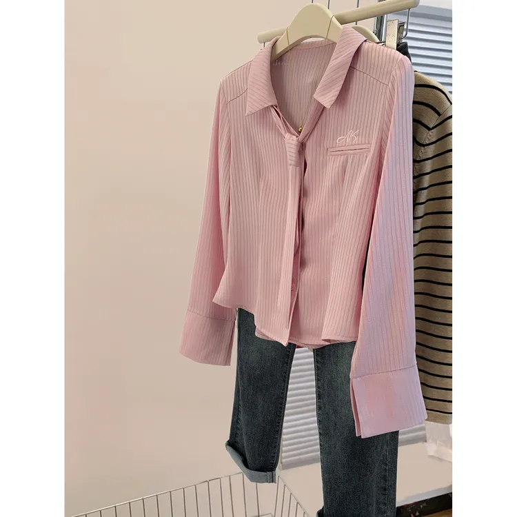 粉色领带醋酸缎面条纹衬衫女春秋季新款修身内搭衬衣收腰上衣