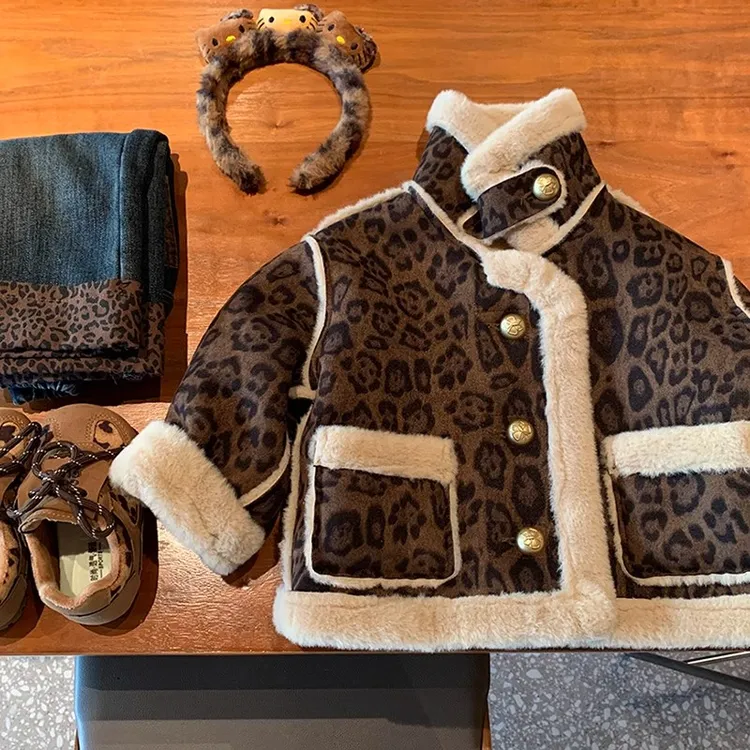 女童冬季套装加绒加厚皮毛一体豹纹外套2025女宝宝豹纹牛仔阔腿裤