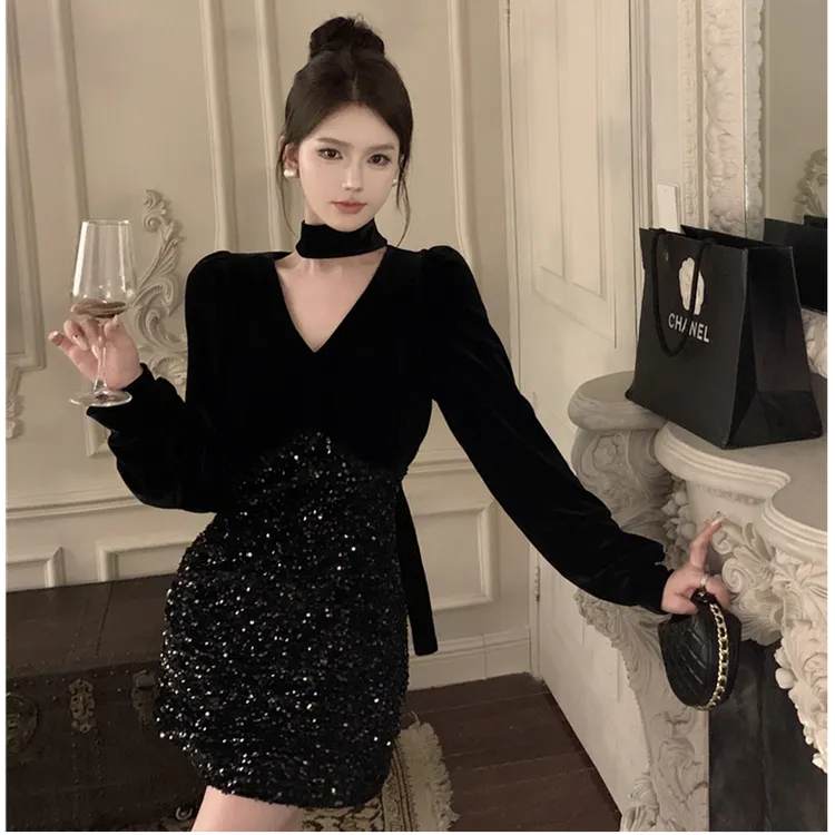 生日party小礼裙高端轻奢小众高级感穿搭小个子赫本风丝绒连衣裙