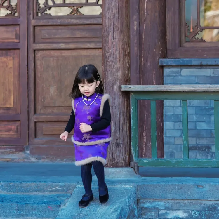 壹妈童装萌娃穿搭女童拜年服套装儿童国风新中式紫色夹棉马甲半裙