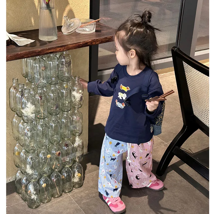 萌娃穿搭壹妈韩版童装女童套装秋装儿童洋气卡通上衣条纹拼色裤子