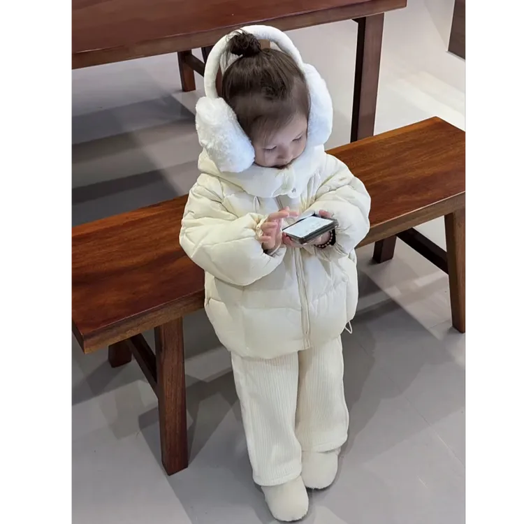 壹妈童装萌娃穿搭女童秋冬新款儿童洋气百搭连帽羽绒服加厚白外套