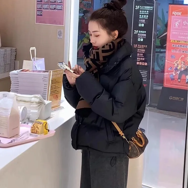 超好看短款羽绒服女冬季2025新款爆款白鸭绒加厚纯欲慵懒风女装