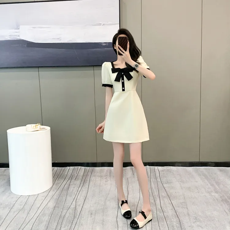 法式小清新连衣裙2024夏季新款优雅气质淑女名媛小香风设计感女裙