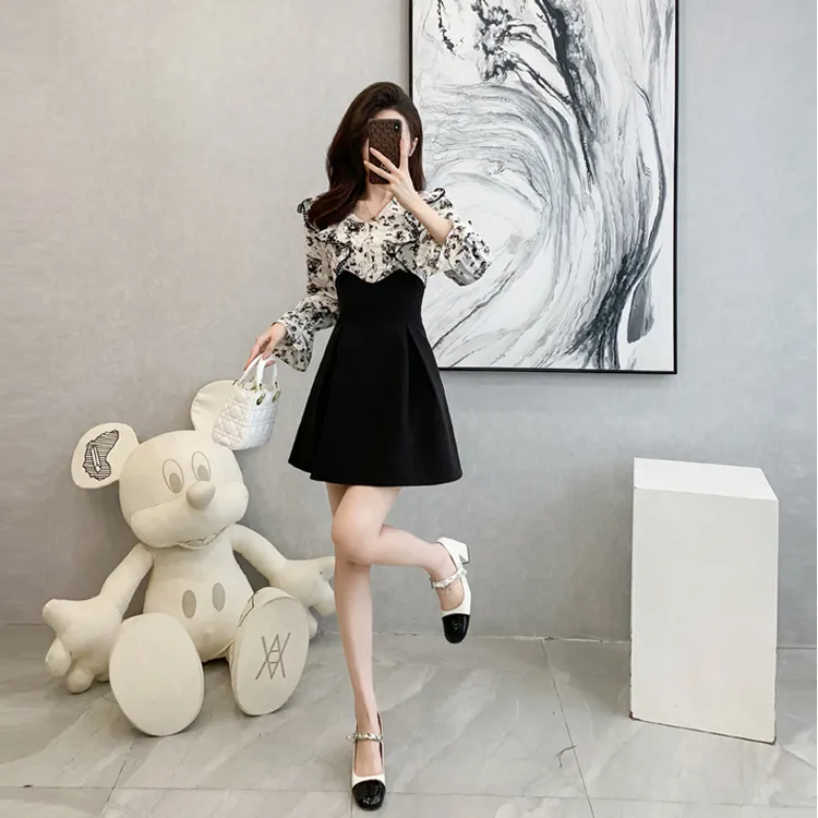名媛气质长袖连衣裙女秋季新款荷叶边修身显瘦碎花拼接a字短裙子