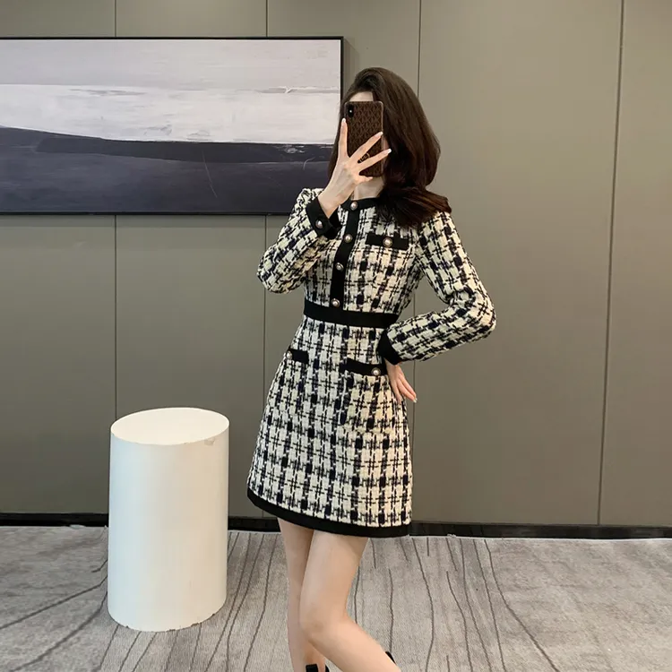 轻奢小香风格子毛呢连衣裙秋冬季气质名媛收腰显瘦粗花呢a字裙子