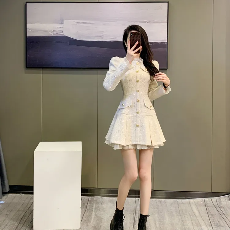 小香风富家千金粗花呢连衣裙女春秋季新款高冷御姐风白色温柔裙子