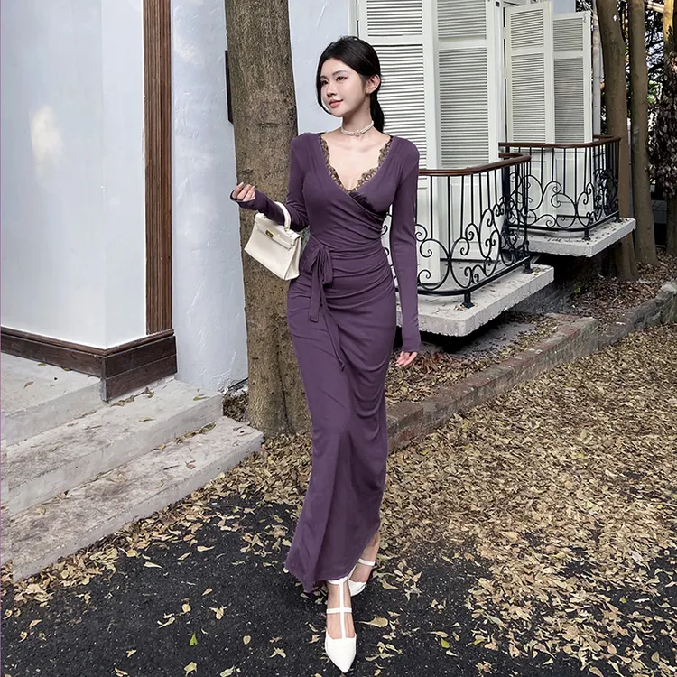 纯欲风御姐蕾丝拼接开叉连衣裙秋冬性感内搭收腰显瘦包臀长裙