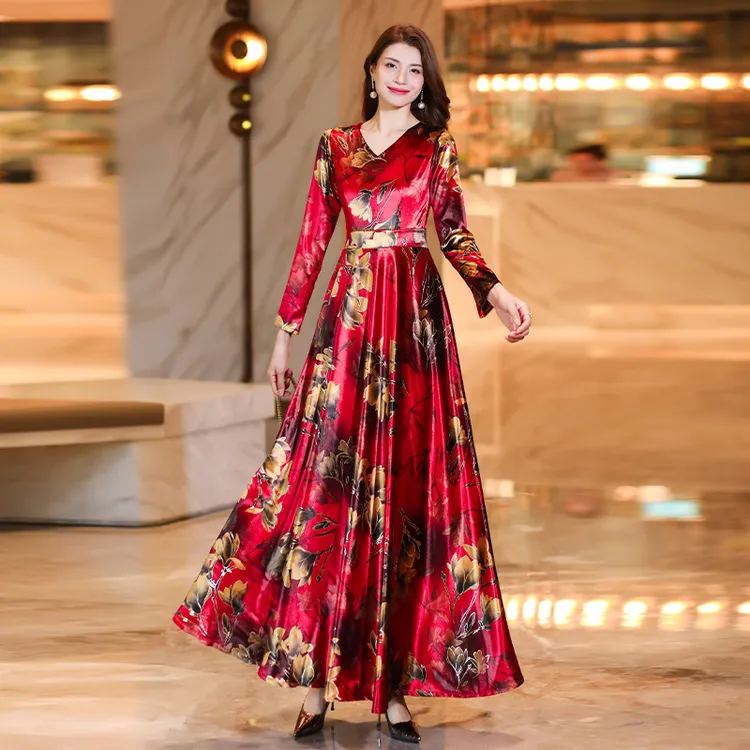 V领连衣裙女春秋2024秋季新款气质收腰显瘦赫本风淑女长裙201