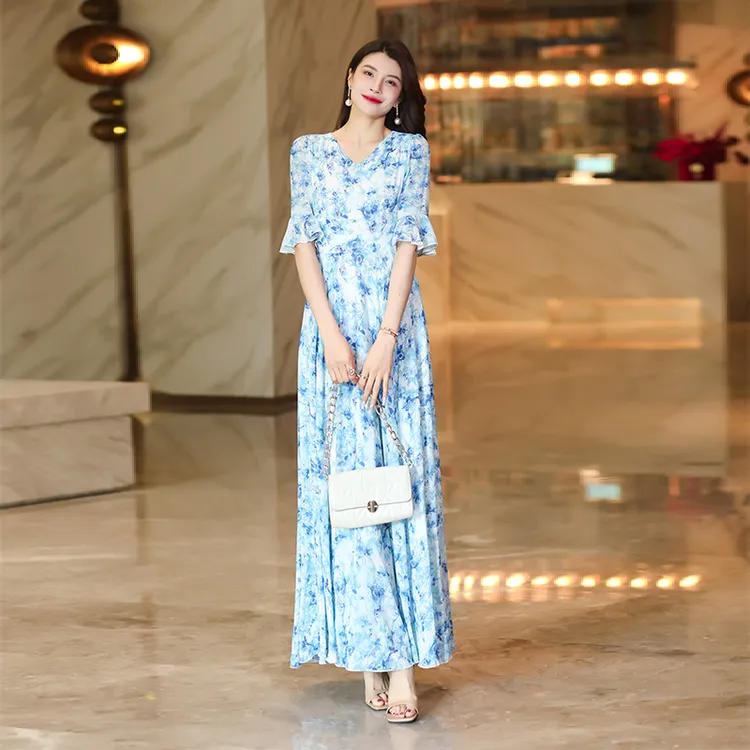 蓝色碎花荷叶袖新款夏季显瘦时尚轻奢时尚优雅波大摆气质长裙