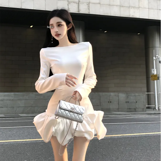 立裁褶皱花瓣裙女2024秋季新款气质时尚修身显瘦芭蕾风花苞连衣裙