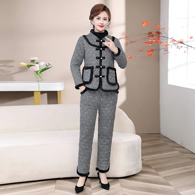 新款中老年妈妈冬款加绒加厚棉袄外套民族风保暖棉衣棉裤时尚套装