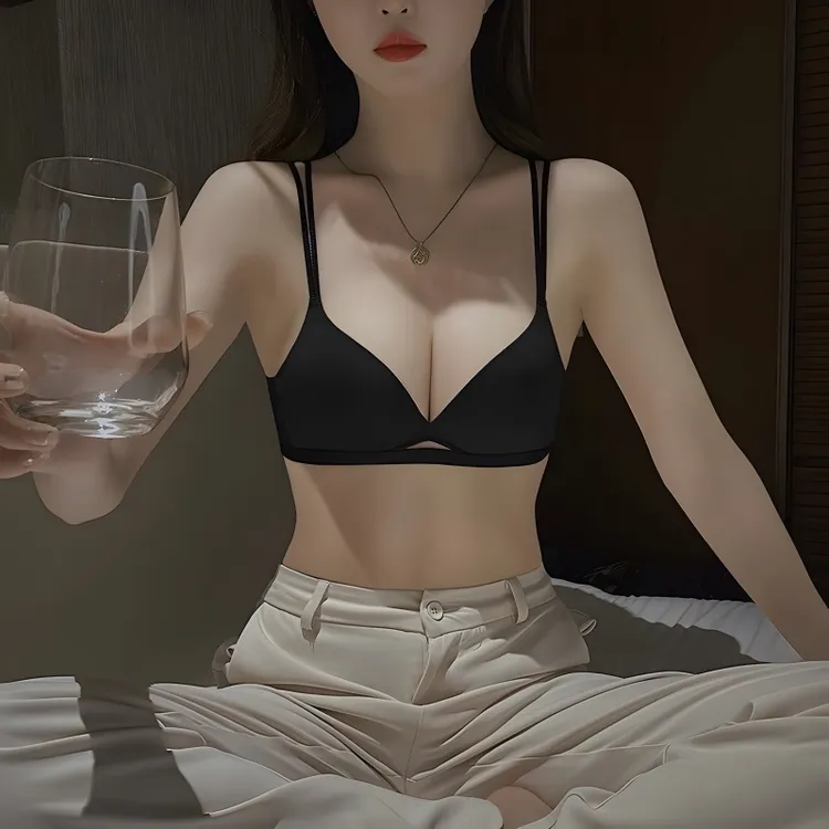 维多利亞无痕内衣女士性感小胸聚拢新薄款收副乳防下垂美背文胸罩