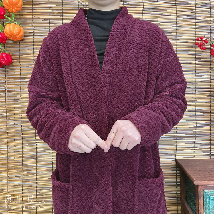 2025秋冬老年妈妈装外套女中长款大码宽松奶奶装加厚保暖酒红上衣
