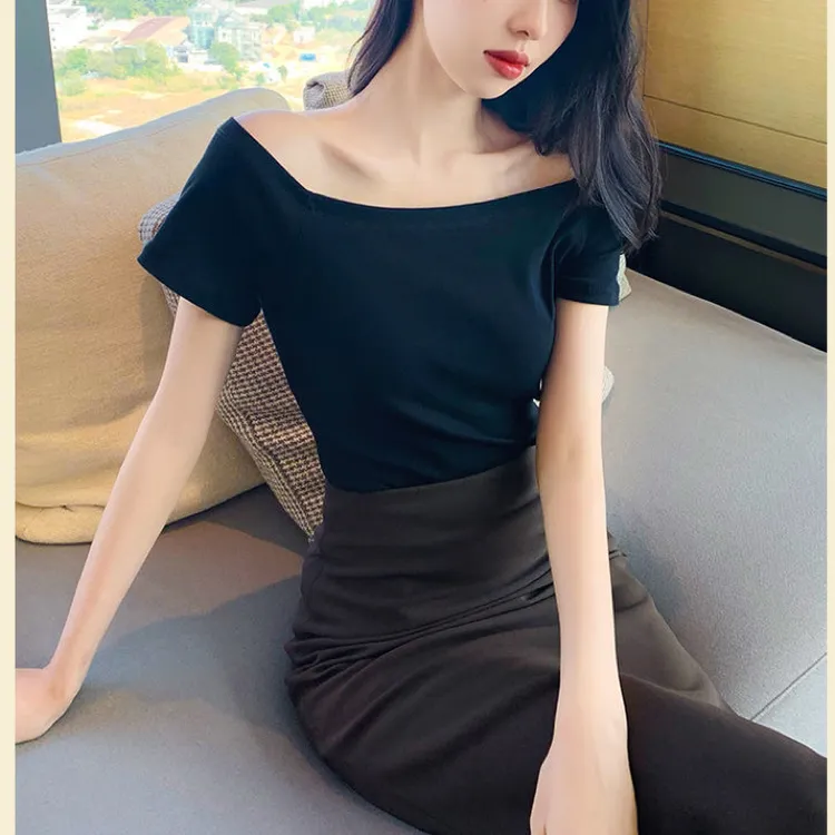 露锁骨一字肩上衣一字领露肩黑色T恤女夏季新款修身性感短袖显瘦
