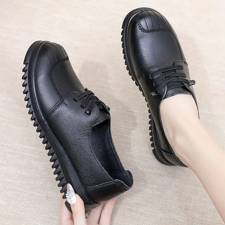 头层牛皮软底防滑妈妈鞋春秋新款单鞋工作鞋中老年牛皮女鞋婆婆鞋