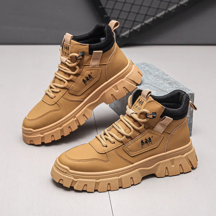 男士马丁靴秋季潮流百搭高帮黑色防水厚底防滑耐磨英伦风男靴