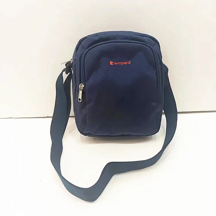 威豹斜挎包肩挎包简约时尚运动休闲包轻便防雨多隔层百搭潮流单肩