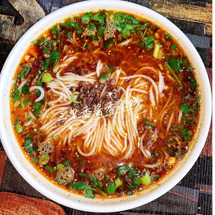 徐州肉酱米线三包【顺丰包邮】肥汁肉酱方便夜宵速食香麻辣徐州米线