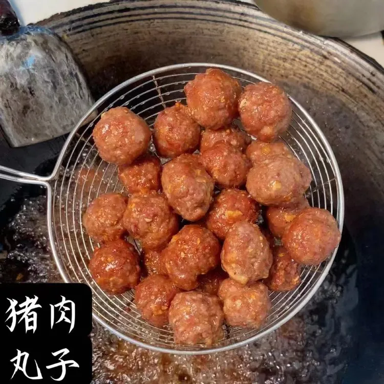 散养黑猪肉手工制作肉丸子