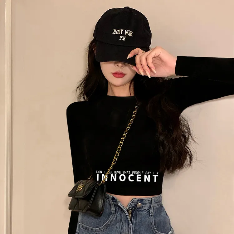黑色短款长袖t恤女2025新款爆款印花小众修身显瘦打底衫上衣秋冬