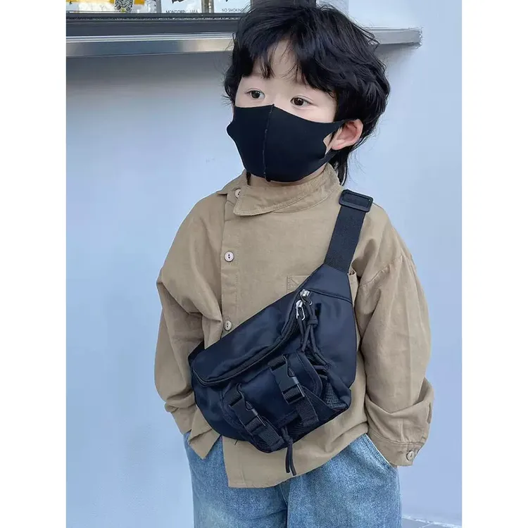 潮酷男童帅气胸包韩版ins儿童单肩包迷你网红外出宝宝小孩斜挎包