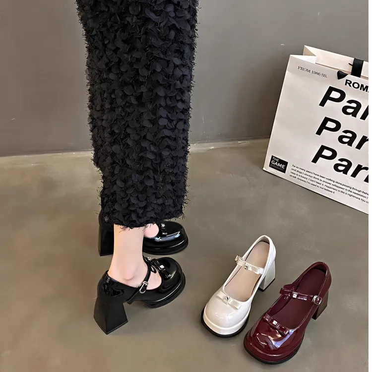 酒红厚底玛丽珍单鞋2025秋新款浅口高跟鞋女圆头百搭小皮鞋通勤