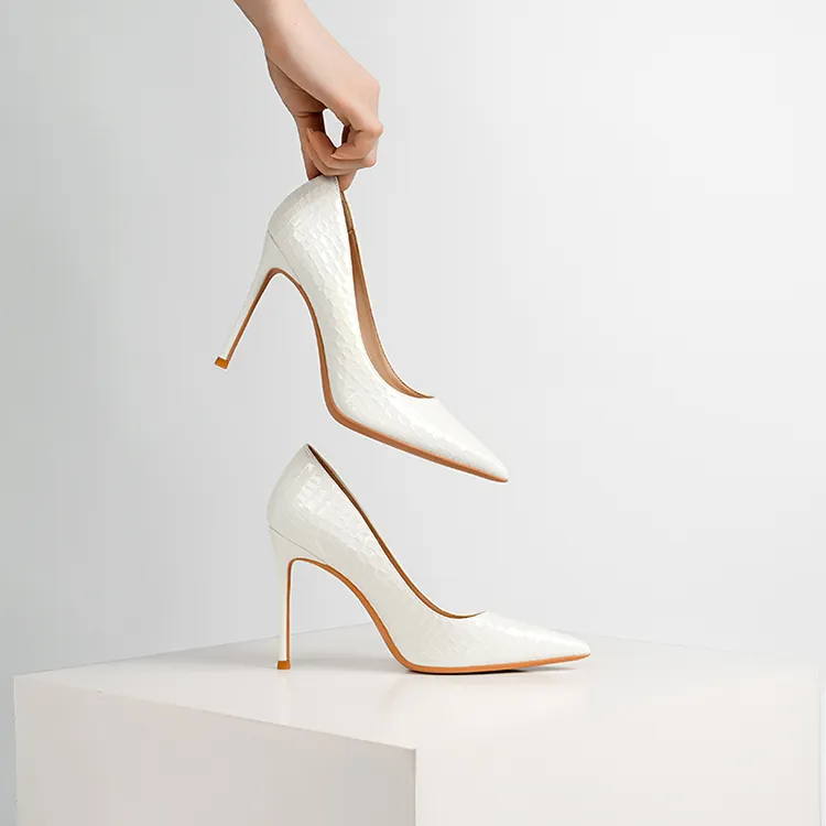 白色高跟鞋2026夏季新款职业气质女神范配礼服女细跟尖头性感单鞋
