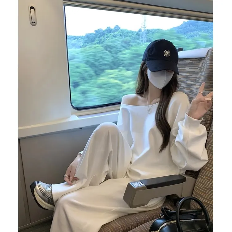 一字领露肩斜肩设计感白色卫衣女早秋宽松慵懒风长袖无帽纯棉上衣