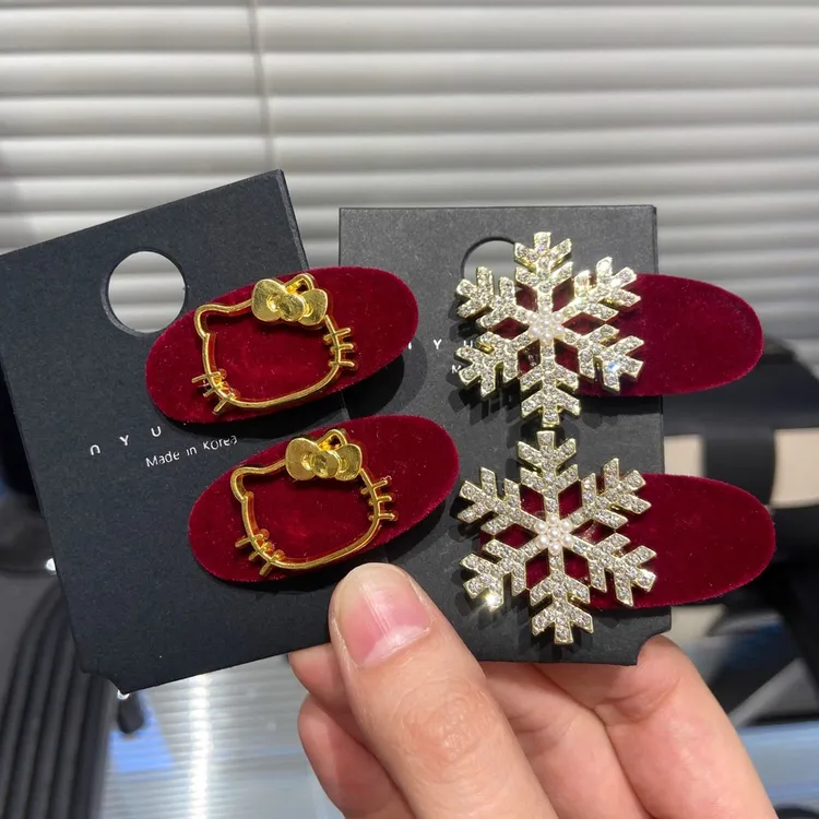 国风秋冬新款新年圣诞雪花小猫边夹微钻植绒蛋夹鸭嘴夹侧边女儿童