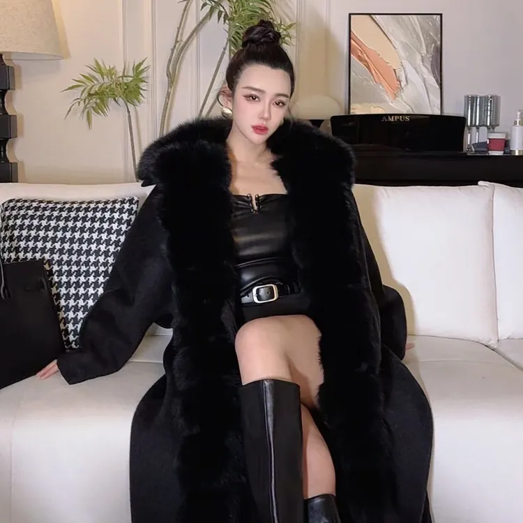 （顶流气场）原创设计款订制系列狐狸毛山羊绒冬季新款大衣88880
