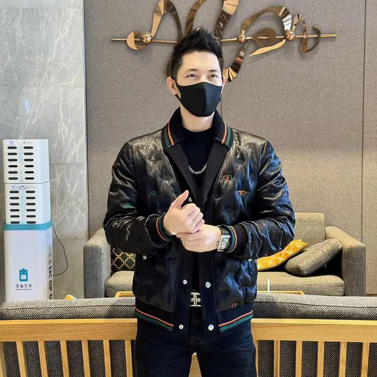 冬季潮流刺绣压花白鸭羽绒服男保暖时尚潮牌休闲百搭加厚上衣外套