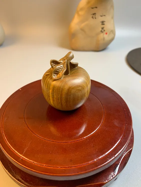 绿檀木雕刻苹果手把件手把件平安果挂件挂饰送礼