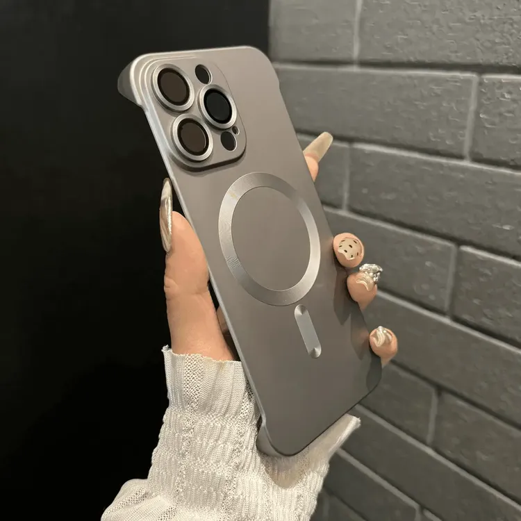 超薄无边框磨砂磁吸适用苹果16pro手机壳15纯色14镜头膜13高级12