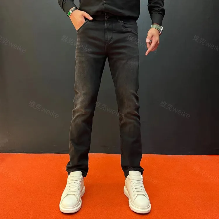 《WEIKE》968秋冬/三色可选/男士洗水修身小直筒百搭休闲牛仔裤