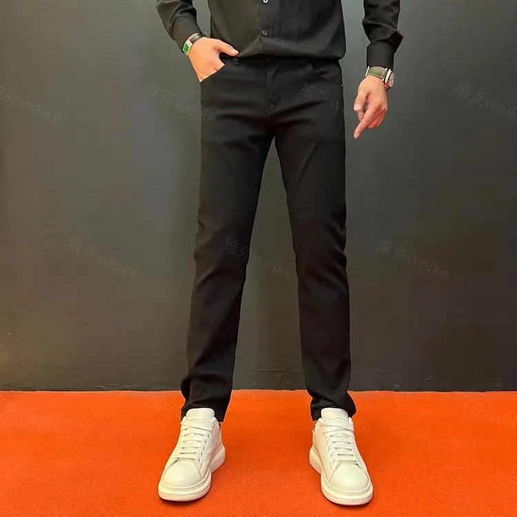 《WEIKE》697黑色锁色男士修身小直筒百搭休闲牛仔裤
