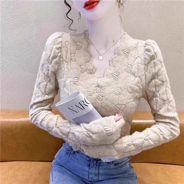 法式名媛气质V领蕾丝打底衫女秋冬新款洋气加绒加厚修身长袖上衣