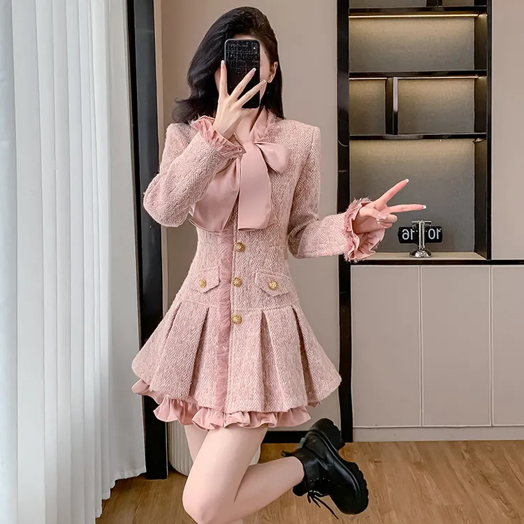 法式轻奢小香风连衣裙女冬季新款拼接假两件修身显瘦粗花呢百褶裙