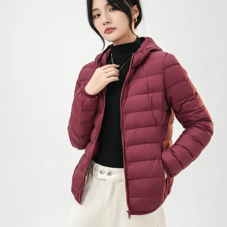 亚兰奴轻薄款女士时尚保暖连帽立领排骨风白鸭绒外套羽绒服