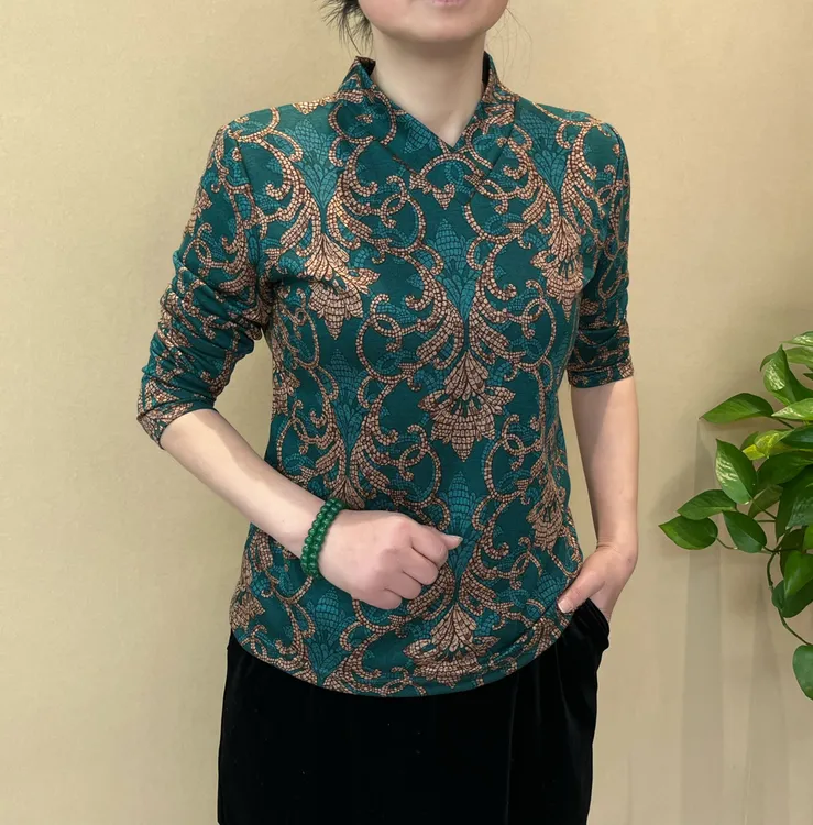 2024春季新款中老年V领时尚百搭显瘦洋气潮流打底长袖小衫 #539