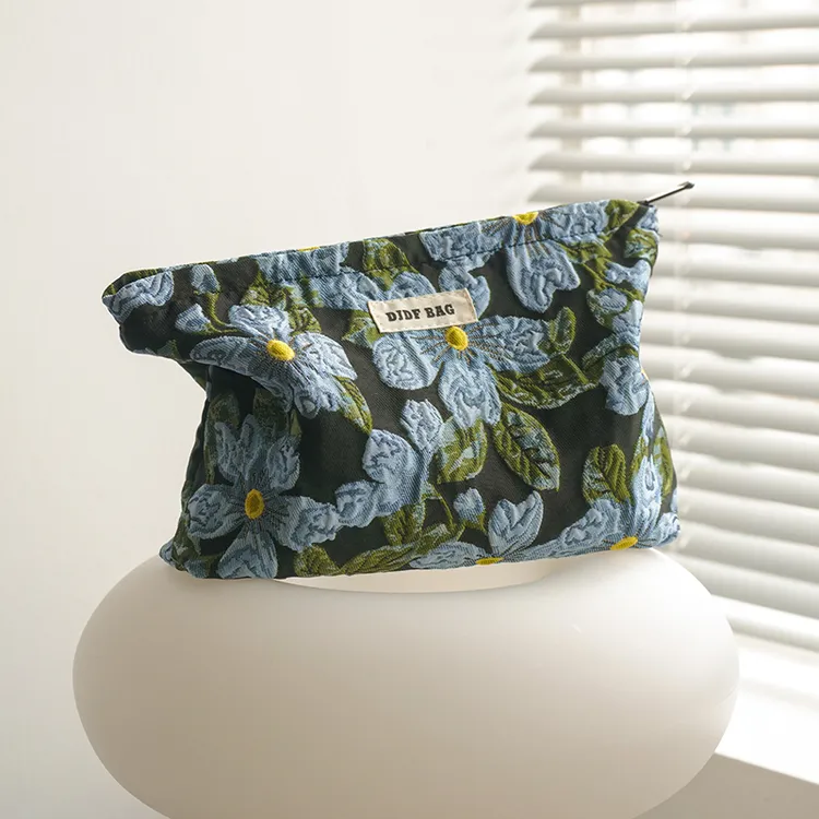 2024新款蓝色花海大容量化妆包女高级感旅行收纳包洗漱包ins超火