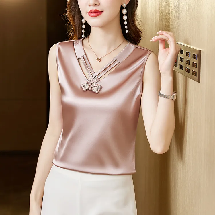 高品质V领钉珠背心女夏季大码宽松显瘦气质百搭弹力缎面无袖上衣
