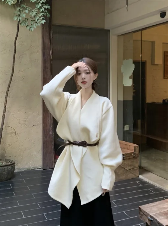 #8126韩系气质翻领宽松毛衣外套女秋冬黑色收腰修身针织开衫外套