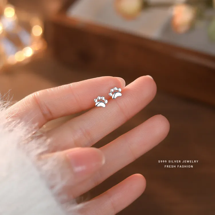 足银耳饰 小猫爪耳钉女999足银简约时尚通勤学生日常养耳洞耳饰