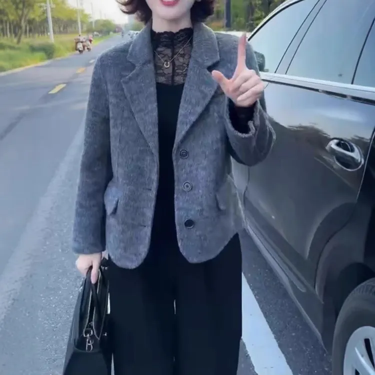 新款时尚气质翻领宽松显瘦韩版小个子潮流短款百搭外套女3066