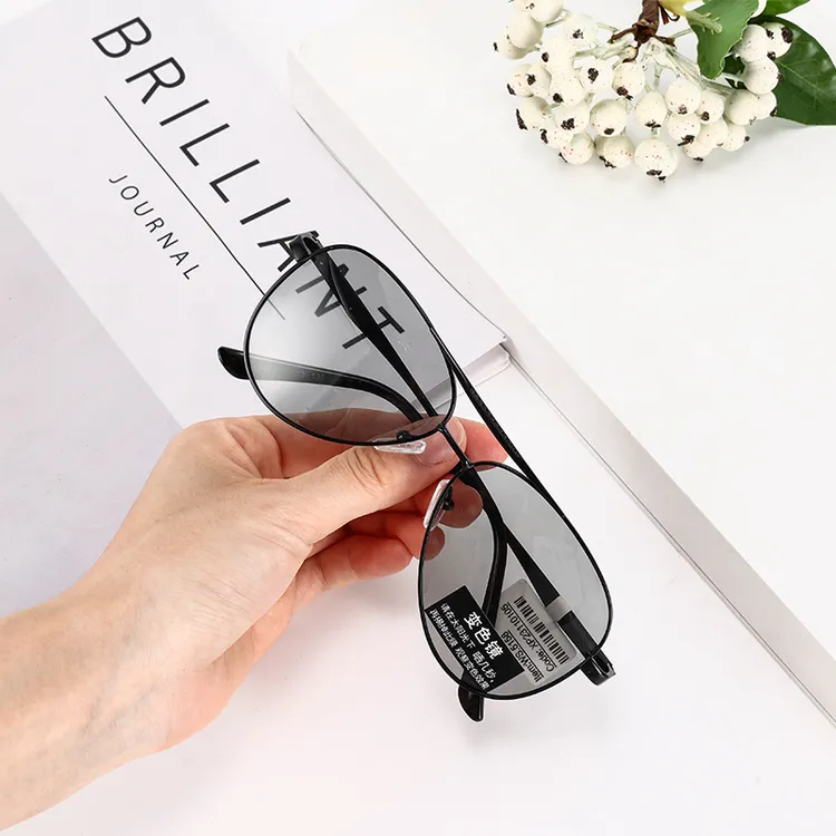 新款男士网红太阳镜蛤蟆镜开车钓鱼防紫外线帅气时尚双梁百搭潮流