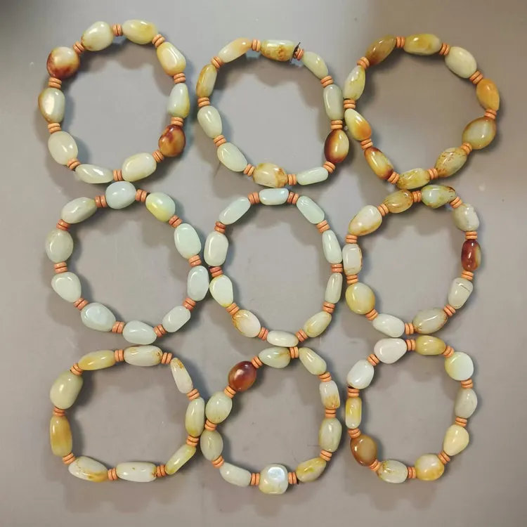 新疆和田玉红皮手串多样性发货拍一发一