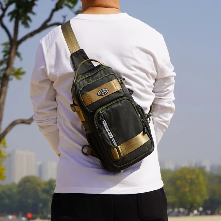 男士包包单肩包斜挎包尼龙休闲男包尼龙小背包潮秋季尼龙包